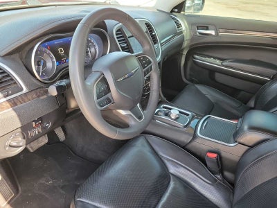 2022 Chrysler 300 Touring L