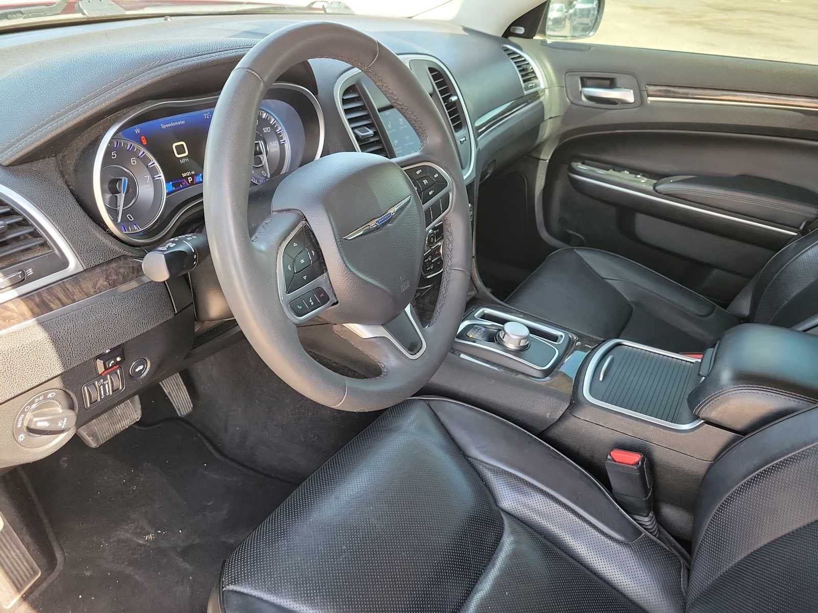 2022 Chrysler 300 Touring L