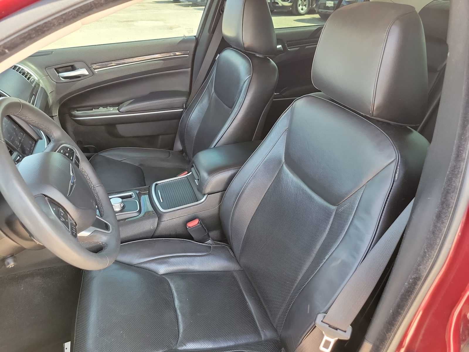 2022 Chrysler 300 Touring L