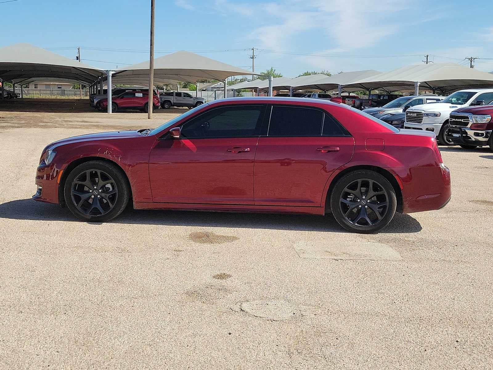 2022 Chrysler 300 Touring L