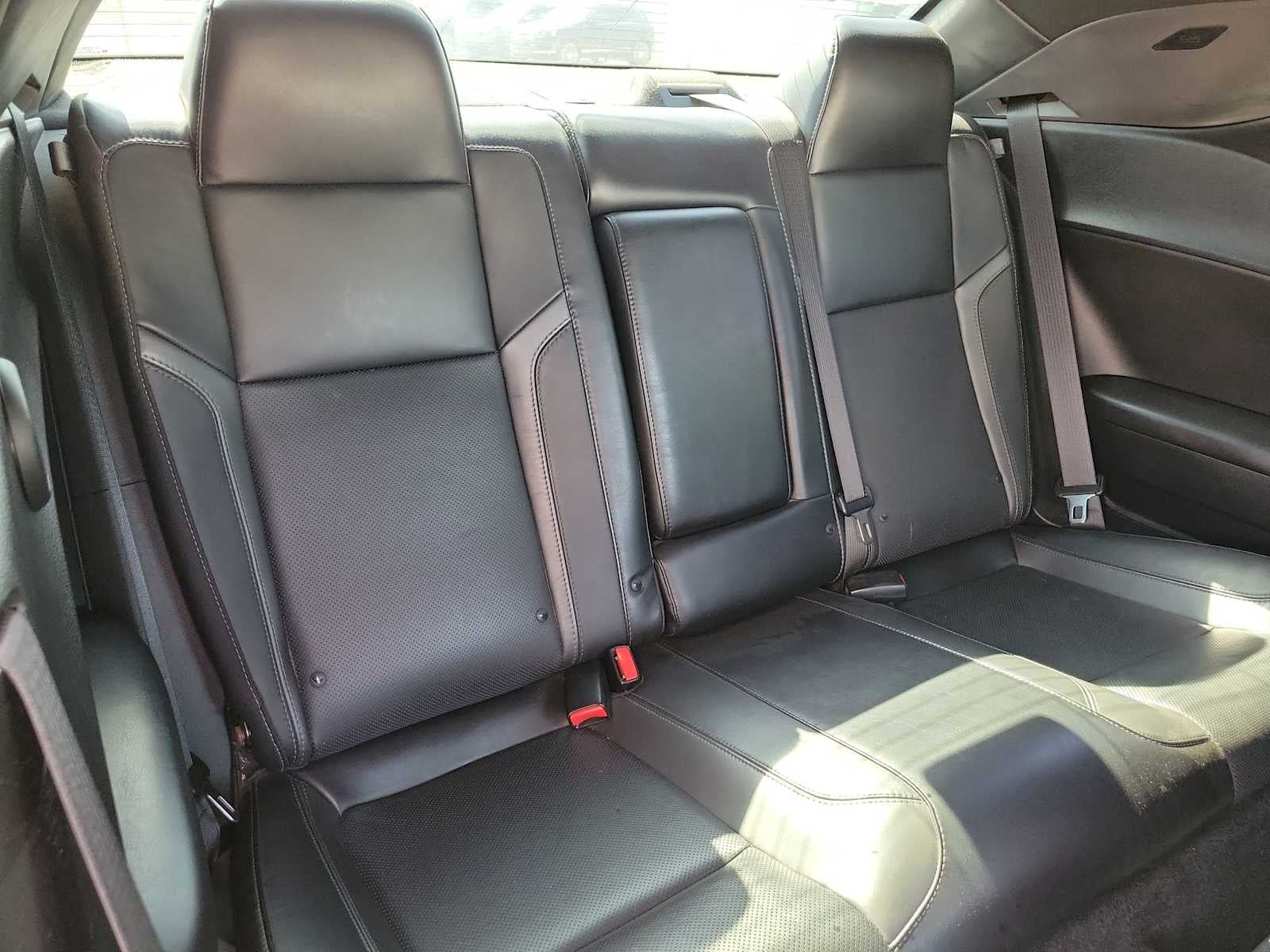 2015 Dodge Challenger SXT Plus
