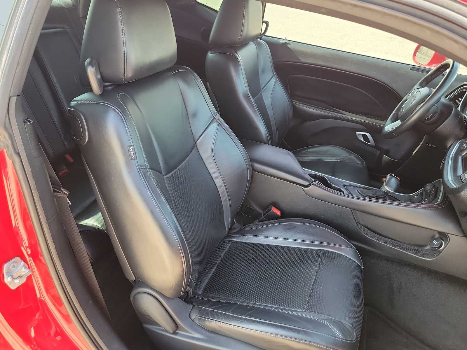 2015 Dodge Challenger SXT Plus