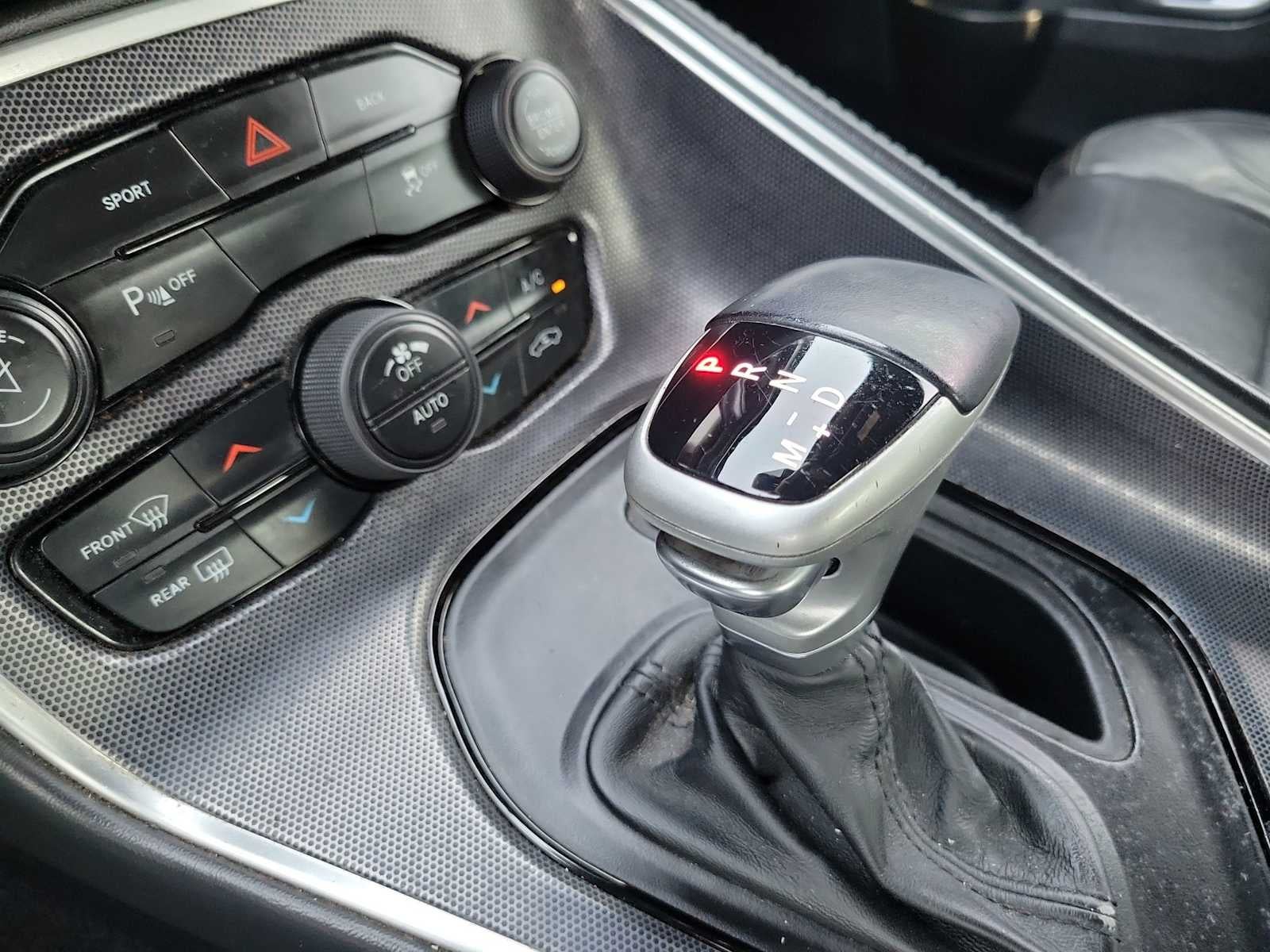 2015 Dodge Challenger SXT Plus