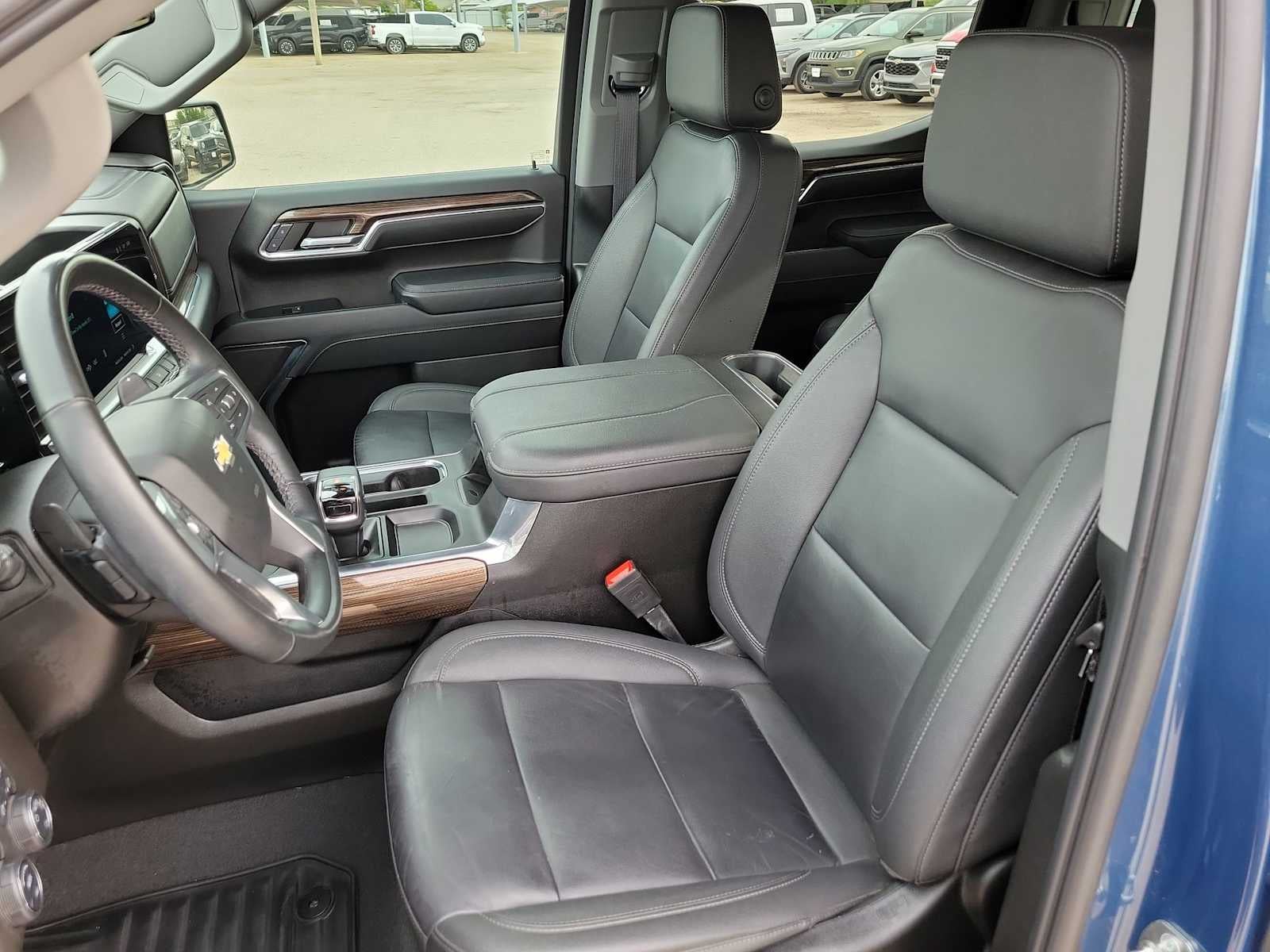 2024 Chevrolet Silverado 1500 LT