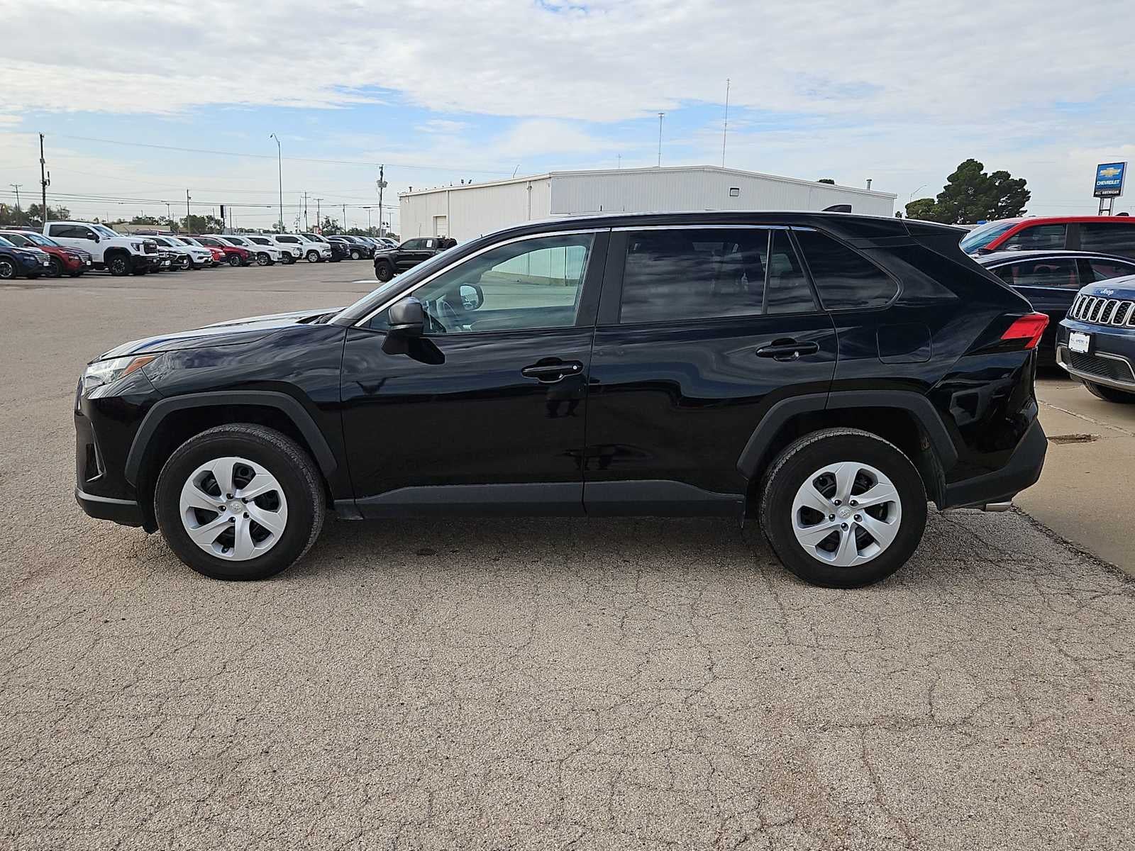 2025 Toyota RAV4 LE