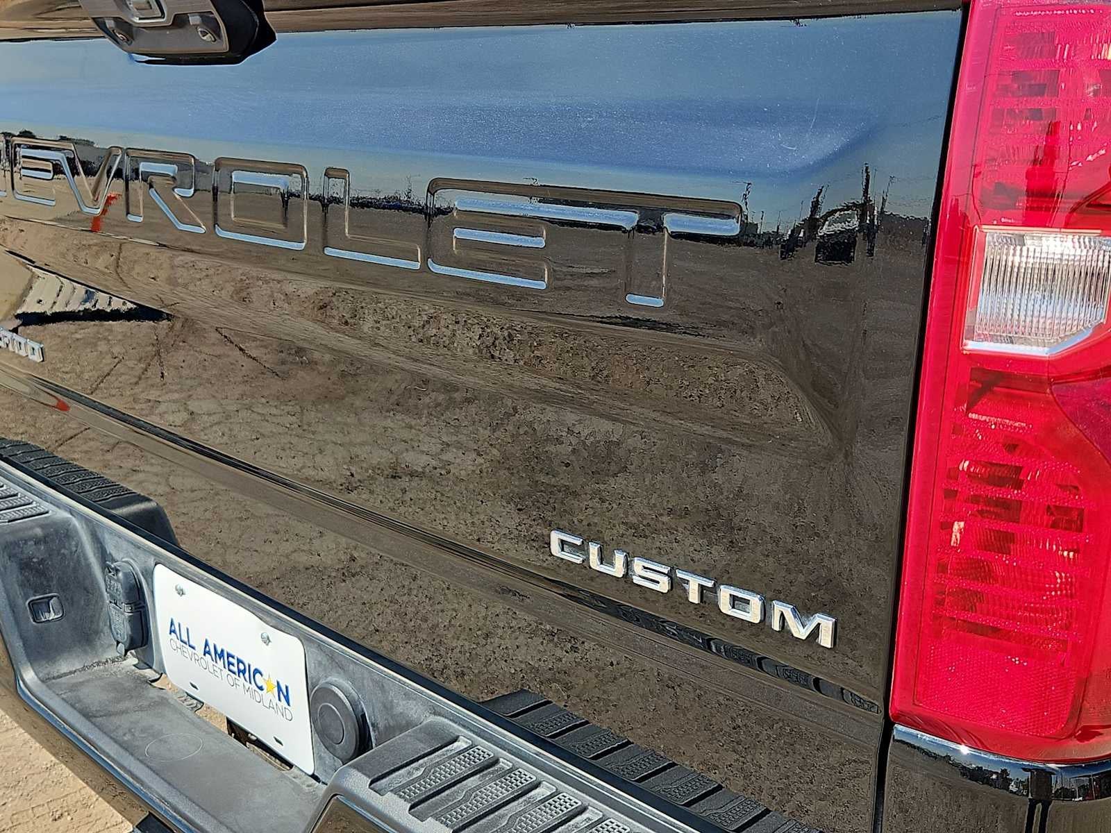 2025 Chevrolet Silverado 1500 Custom