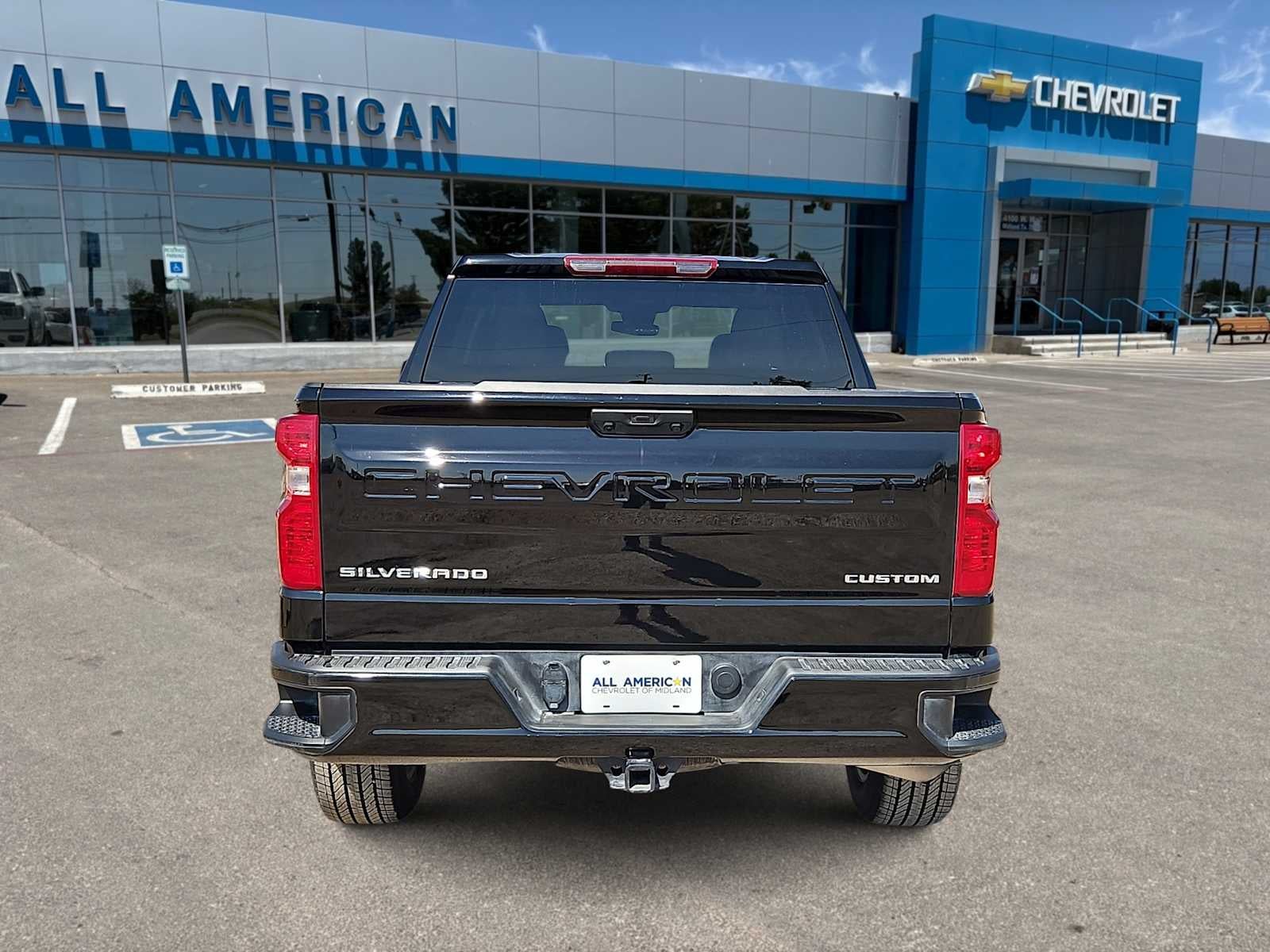 2025 Chevrolet Silverado 1500 Custom