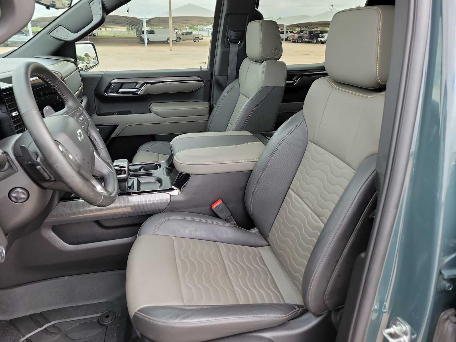 2025 Chevrolet Silverado 1500 ZR2