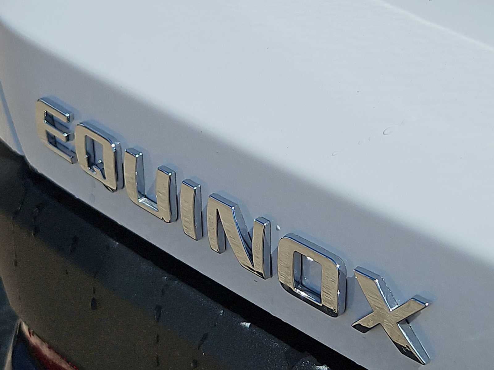 2027 Chevrolet Equinox FWD LT