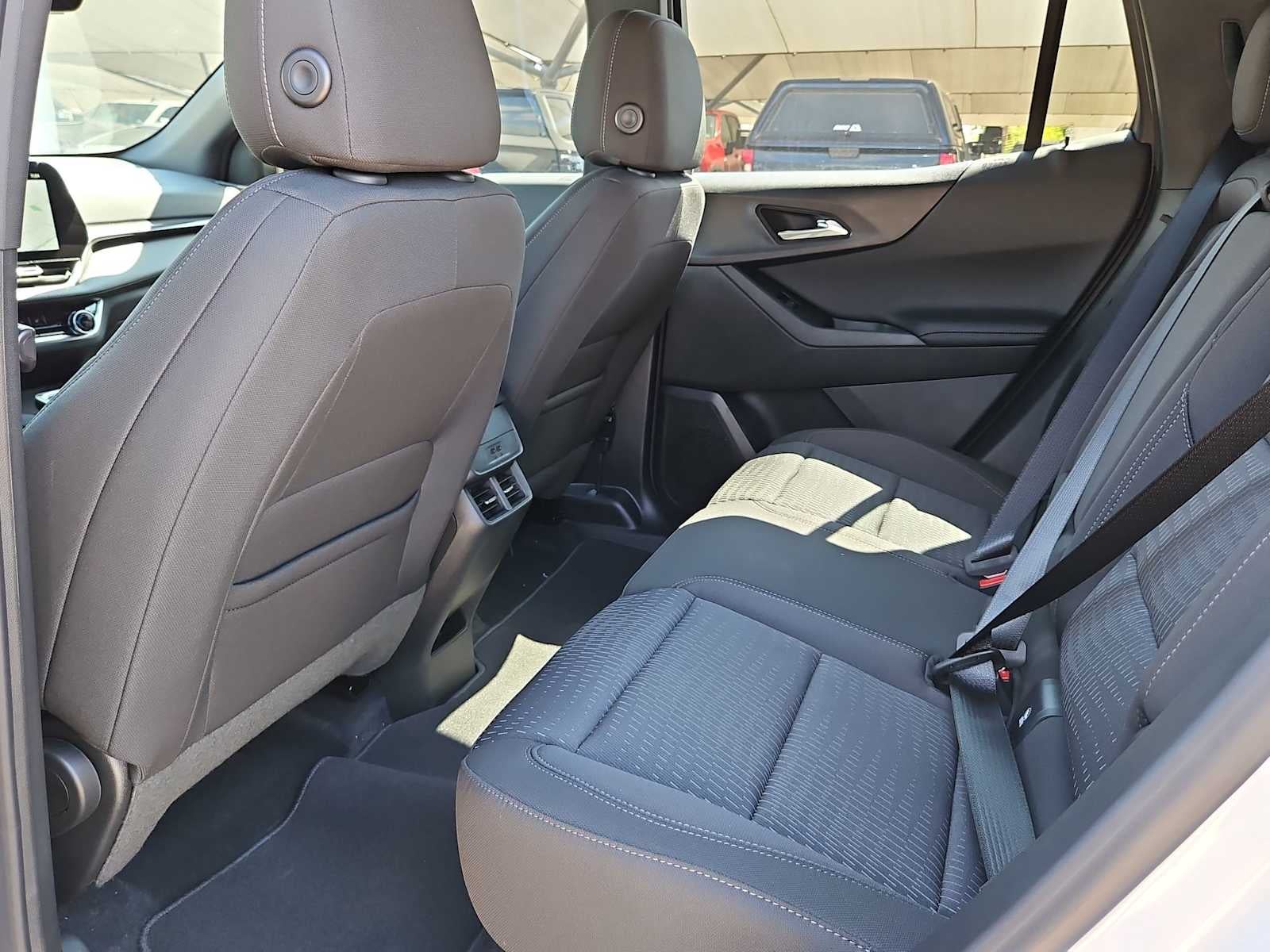 2027 Chevrolet Equinox FWD LT