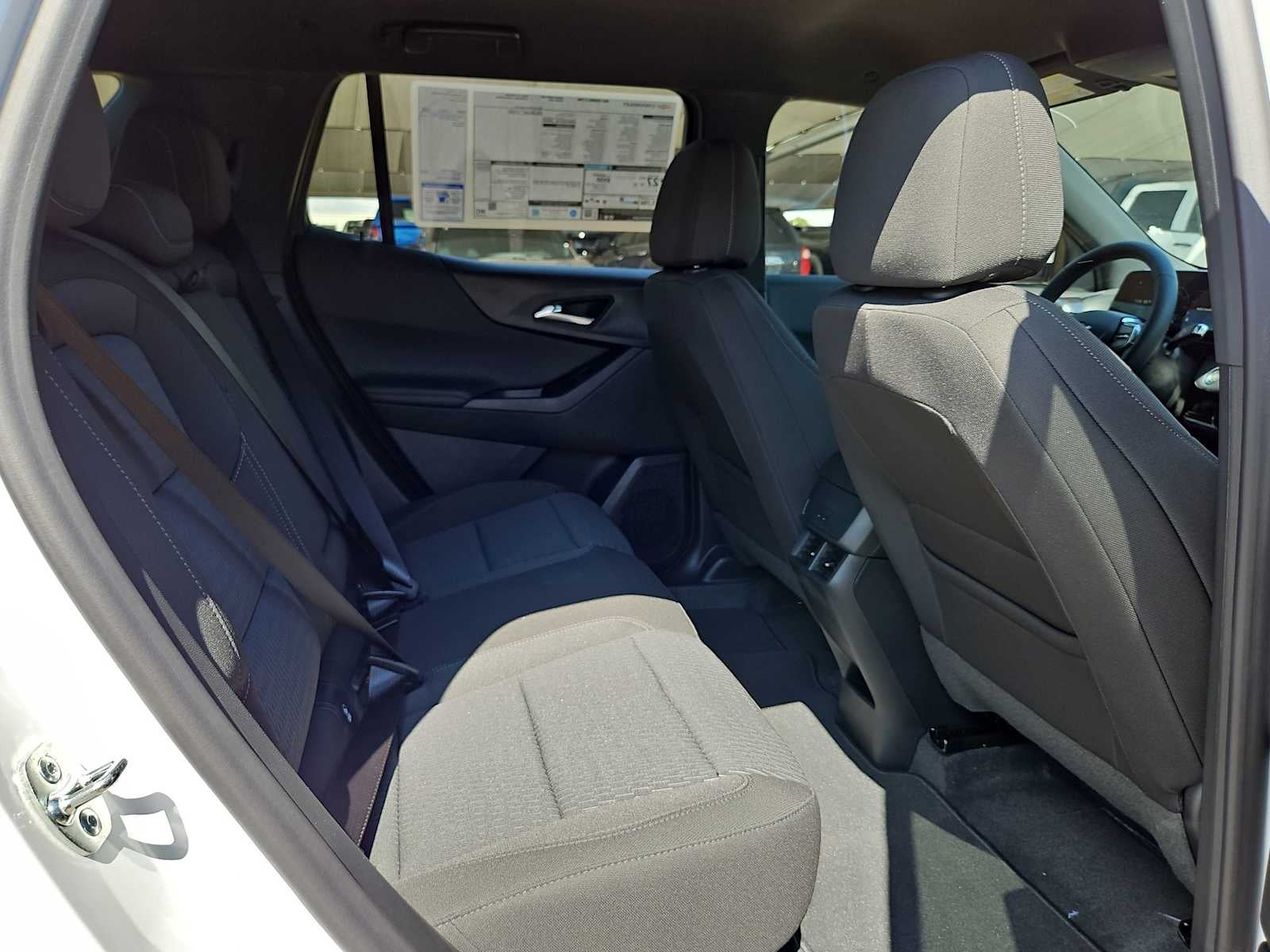 2027 Chevrolet Equinox FWD LT
