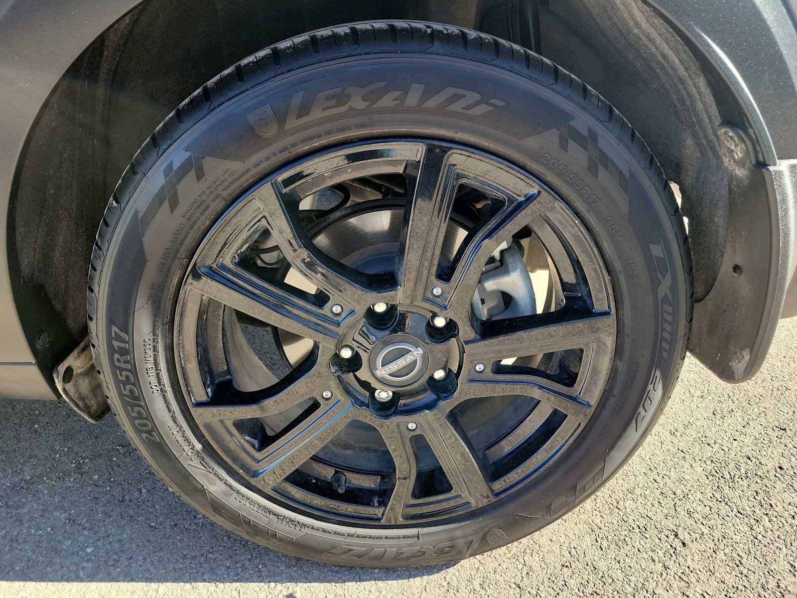 2022 Nissan Kicks SR