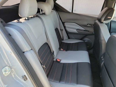 2022 Nissan Kicks SR