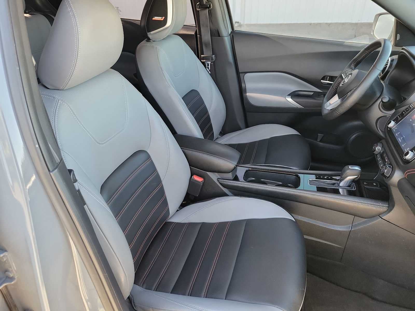 2022 Nissan Kicks SR