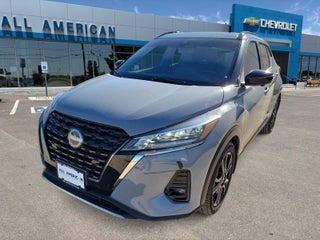 2022 Nissan Kicks SR