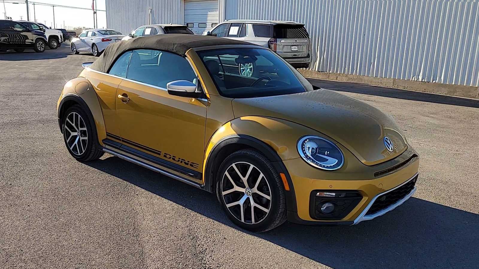 2017 Volkswagen Beetle Convertible 1.8T Dune