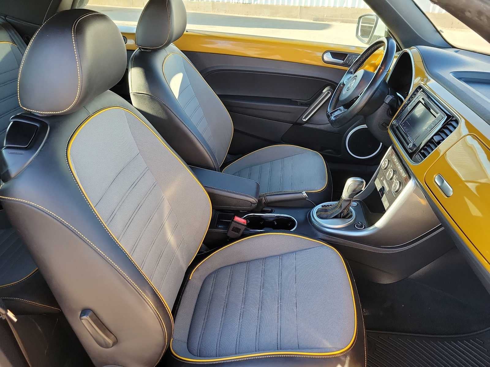 2017 Volkswagen Beetle Convertible 1.8T Dune