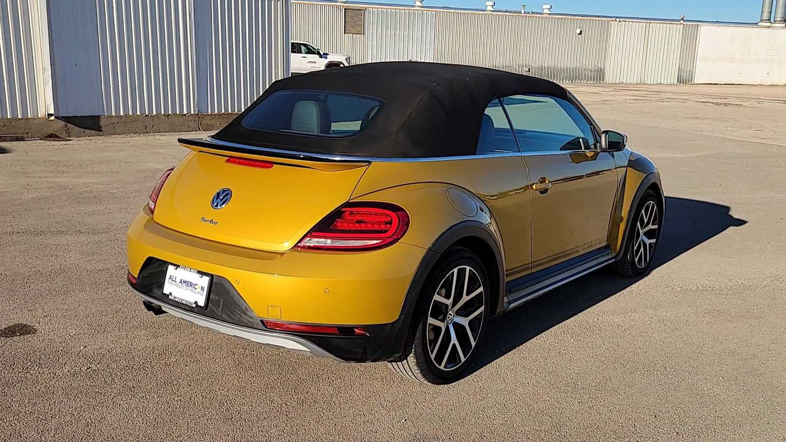 2017 Volkswagen Beetle Convertible 1.8T Dune