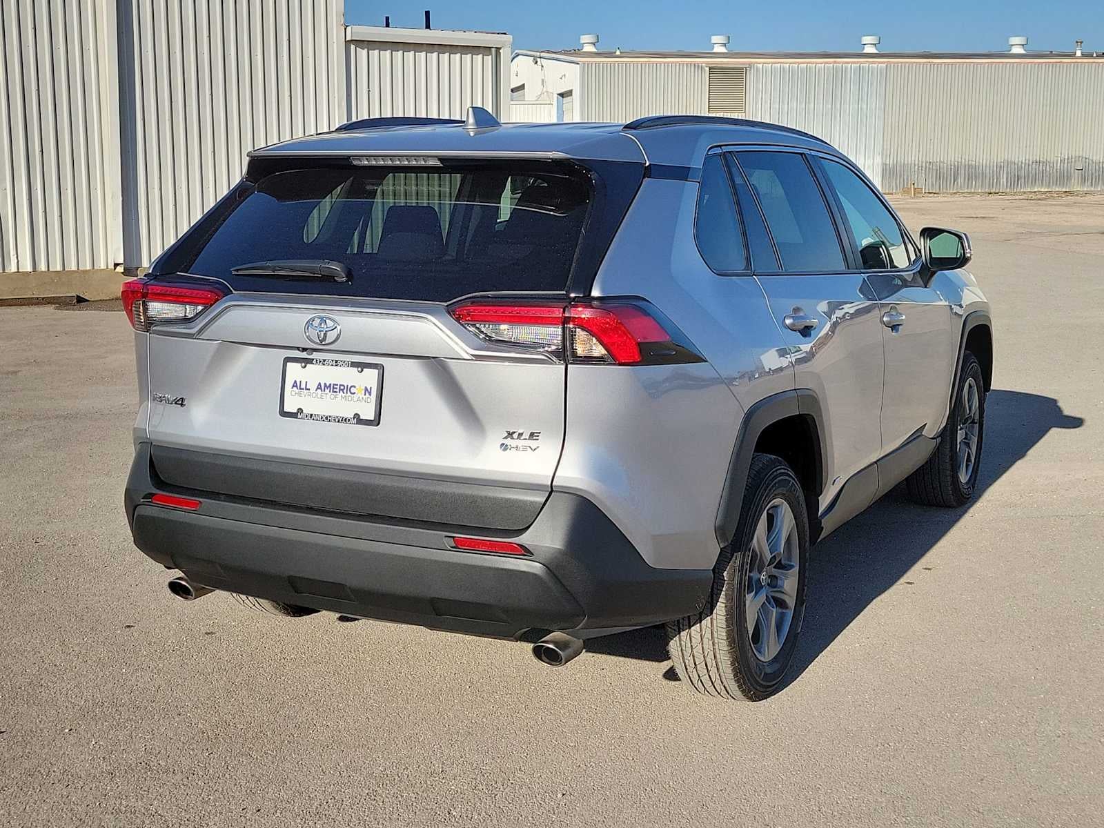 2025 Toyota RAV4 Hybrid XLE