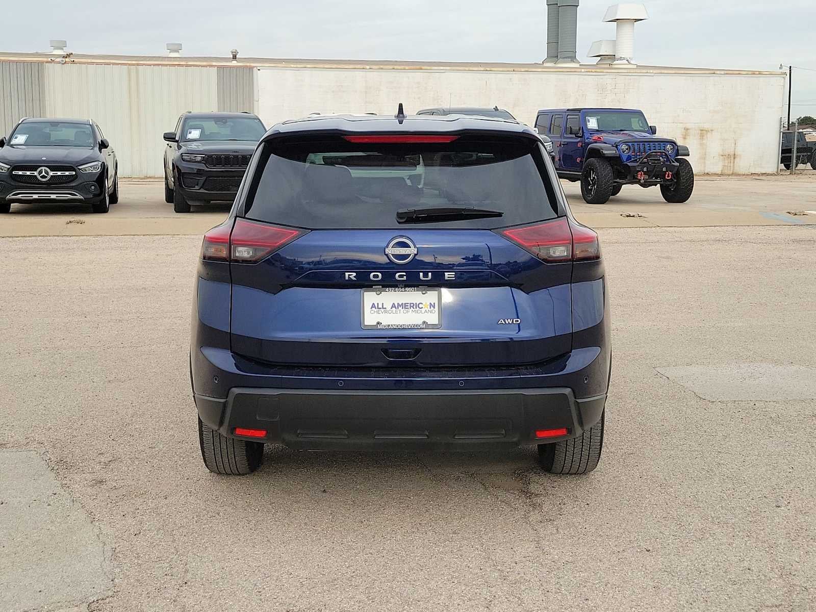 2025 Nissan Rogue SV
