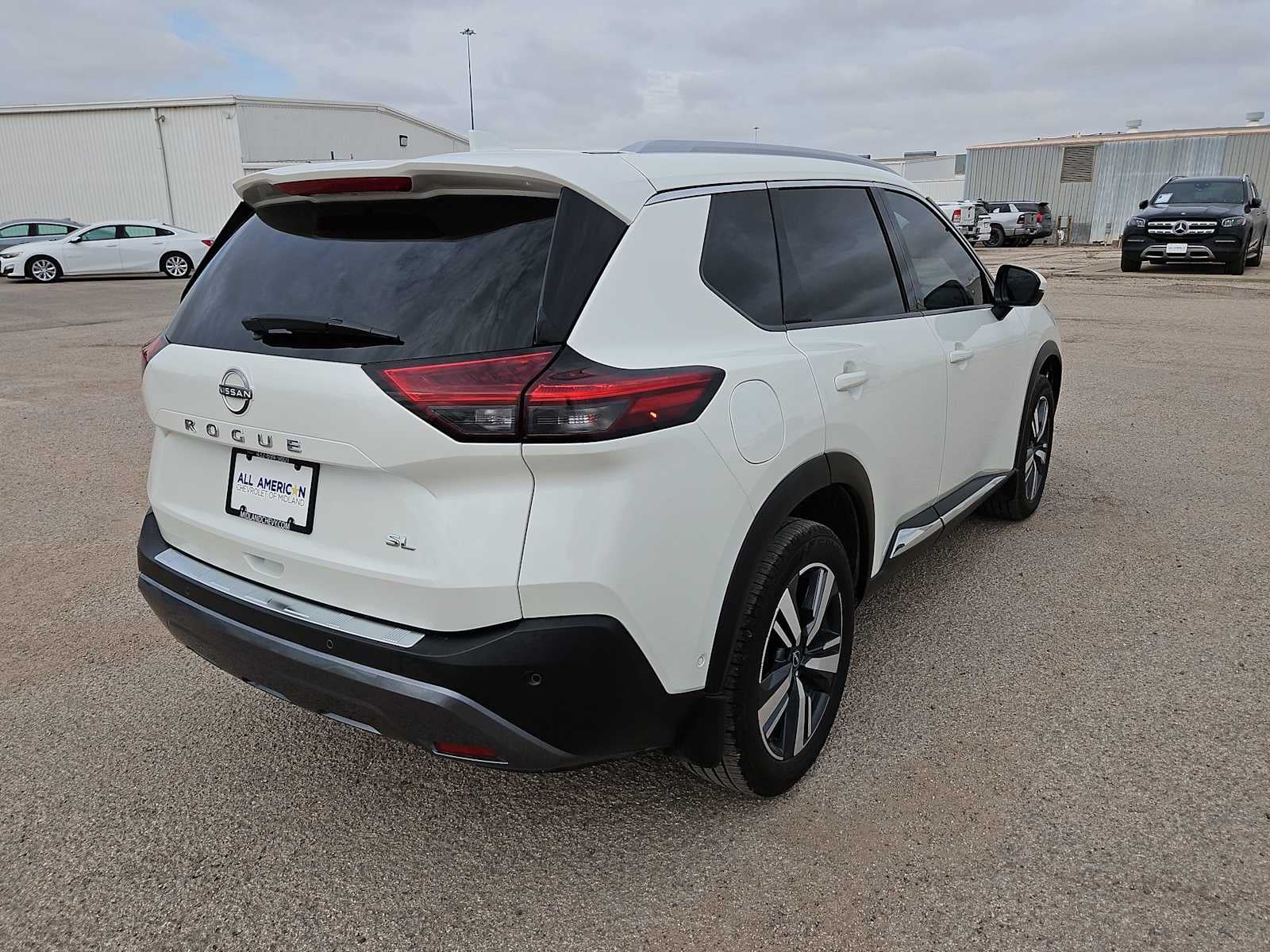 2023 Nissan Rogue SL