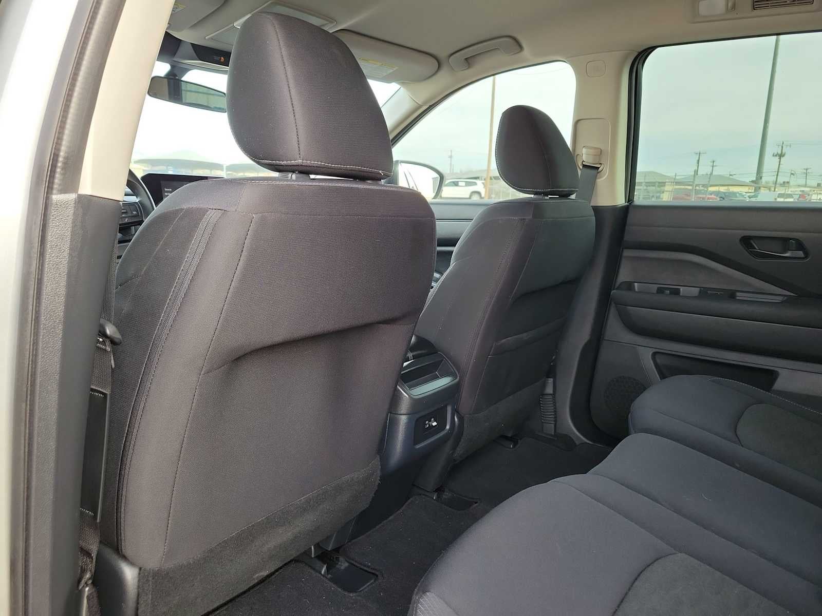 2024 Nissan Pathfinder S