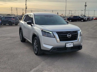2024 Nissan Pathfinder S