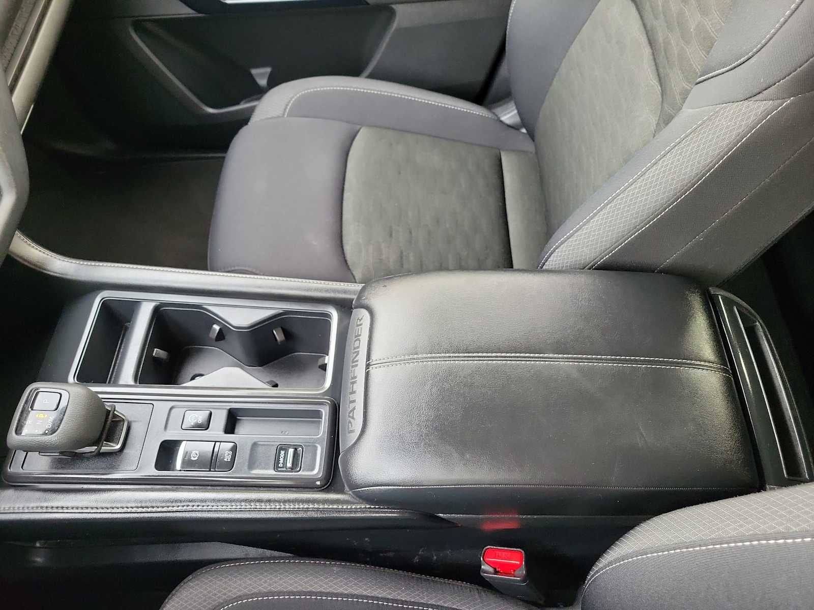 2024 Nissan Pathfinder S