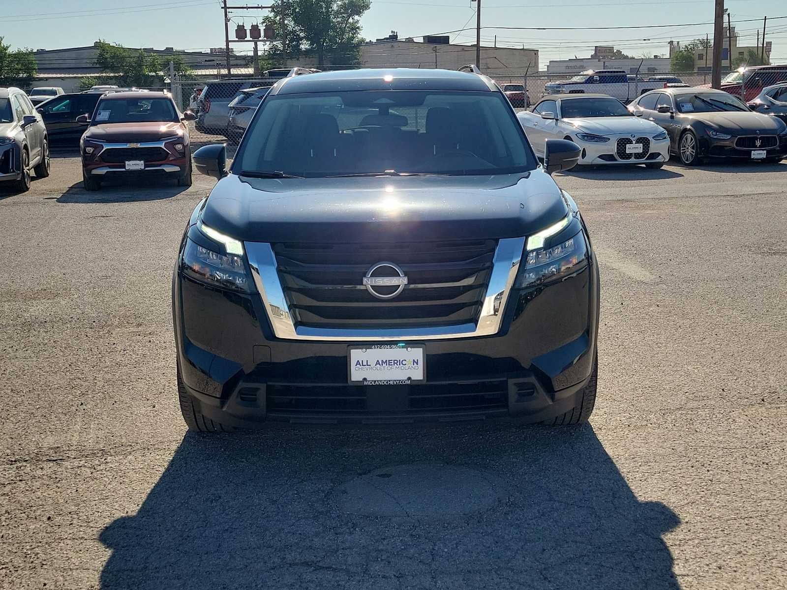 2025 Nissan Pathfinder SV