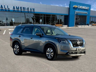 2025 Nissan Pathfinder SL