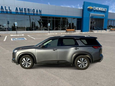 2025 Nissan Pathfinder SL