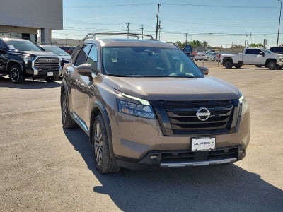 2025 Nissan Pathfinder Platinum