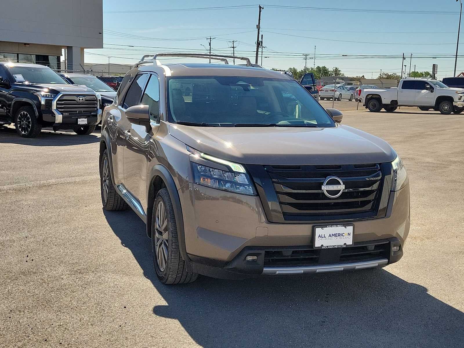 2025 Nissan Pathfinder Platinum