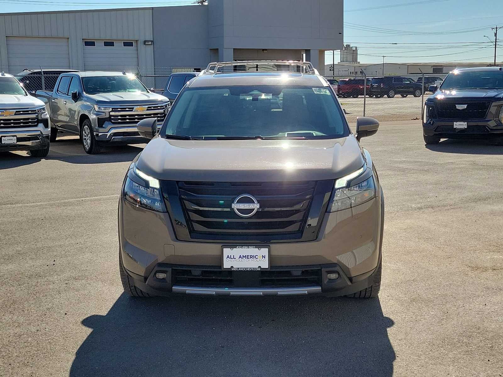 2025 Nissan Pathfinder Platinum