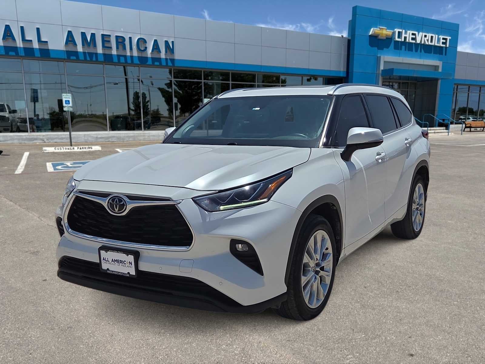 2023 Toyota Highlander L