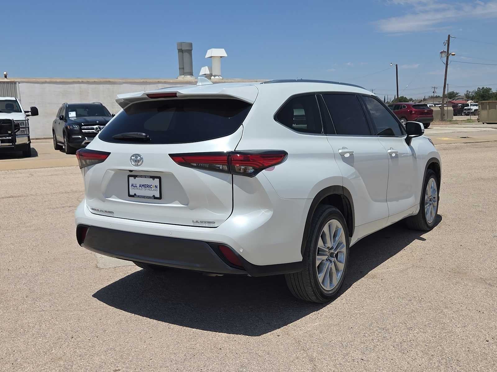 2023 Toyota Highlander L