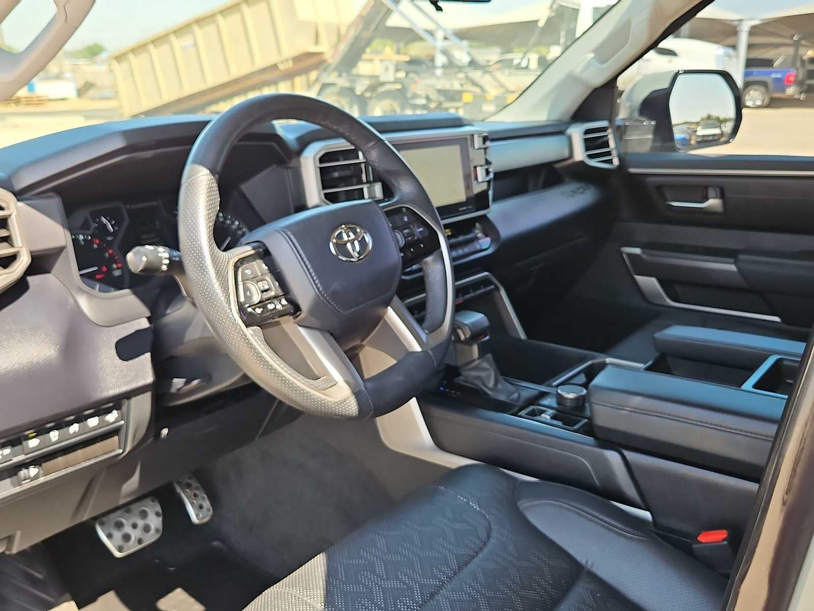 2023 Toyota Tundra 4WD SR5