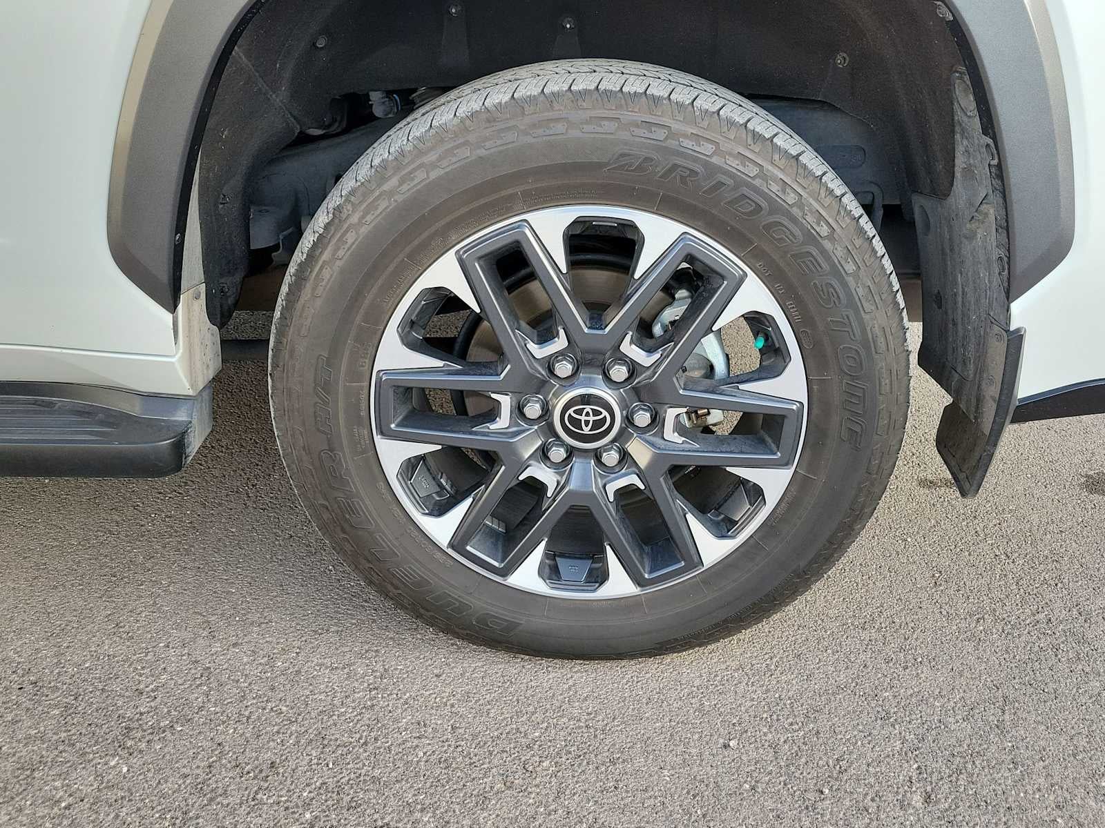 2024 Toyota Sequoia SR5