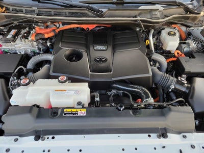 2024 Toyota Sequoia SR5