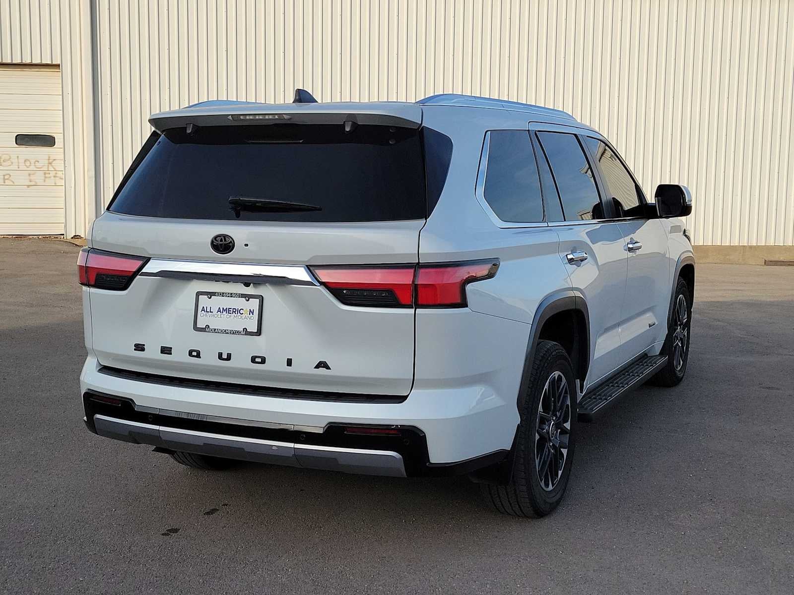 2024 Toyota Sequoia SR5