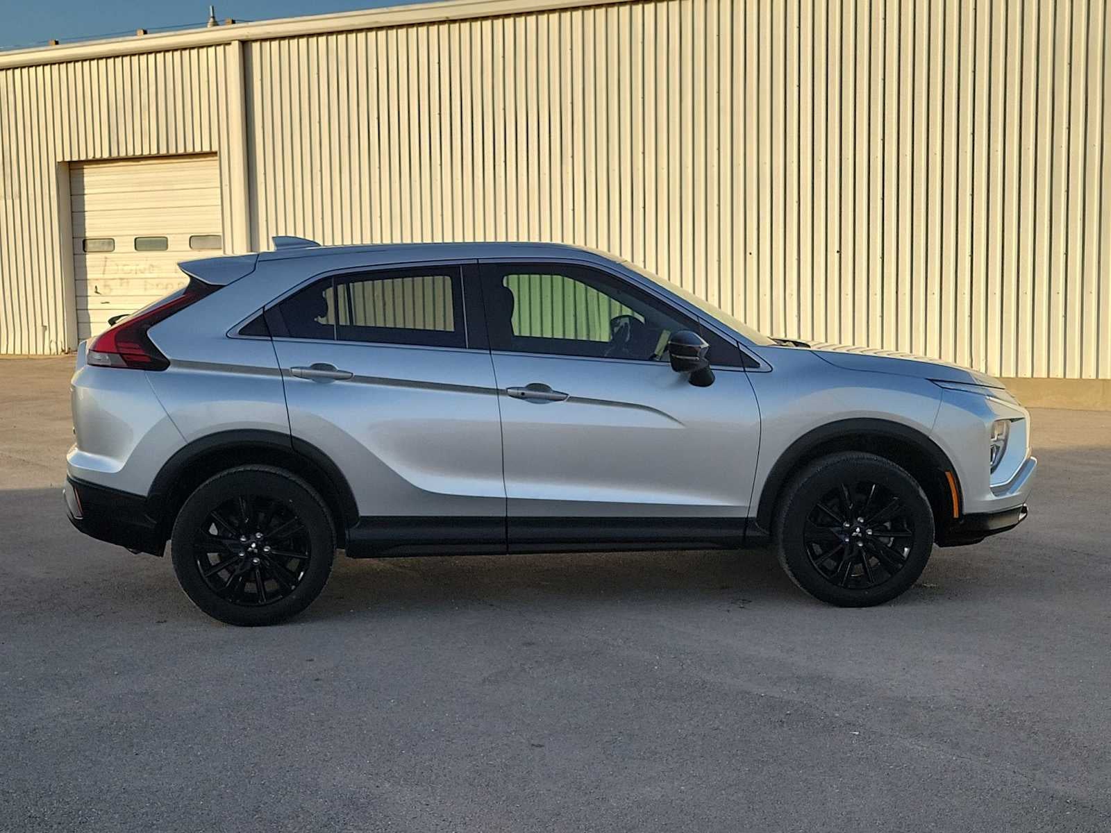 2024 Mitsubishi Eclipse Cross LE