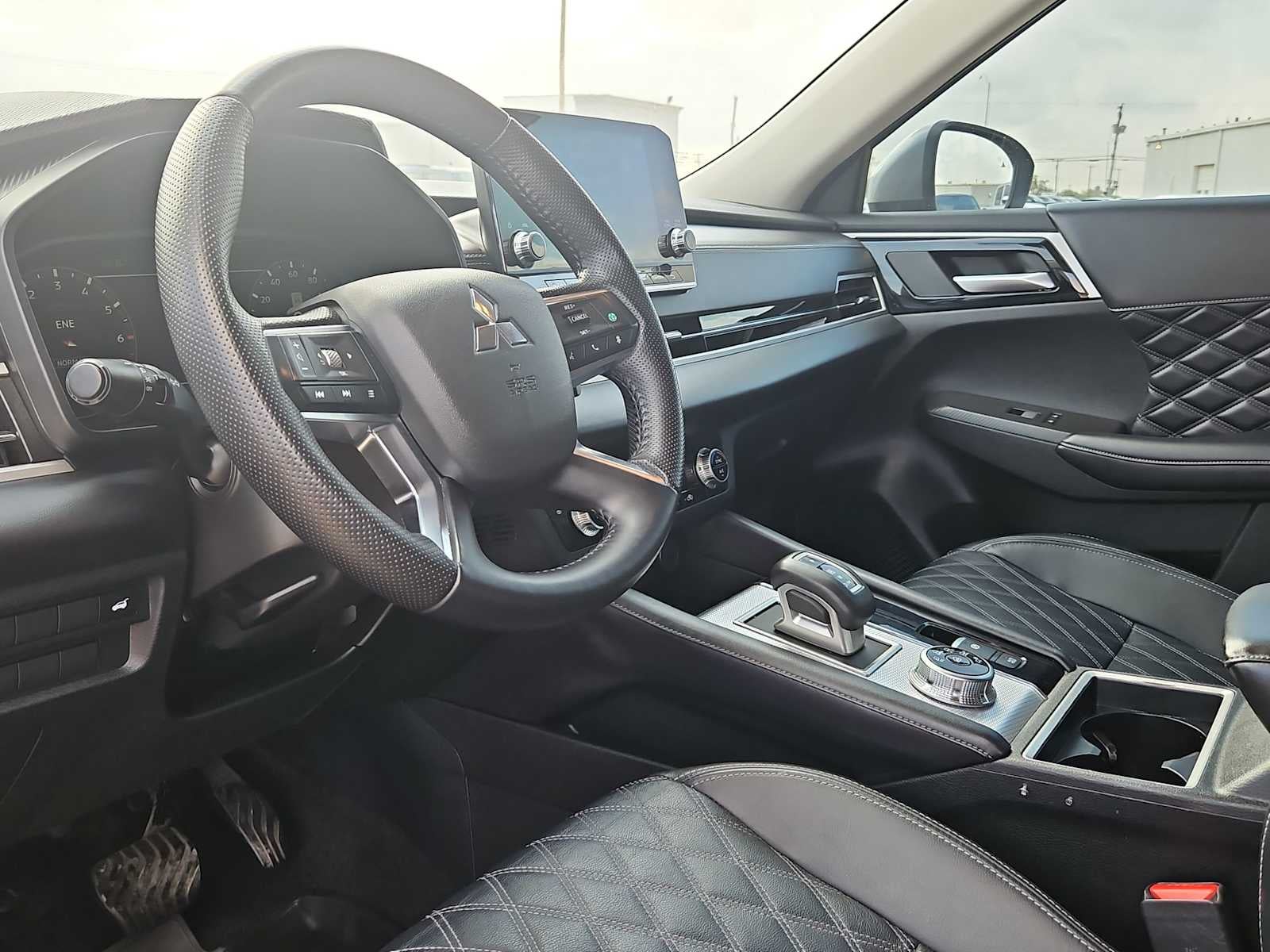 2024 Mitsubishi Outlander SEL