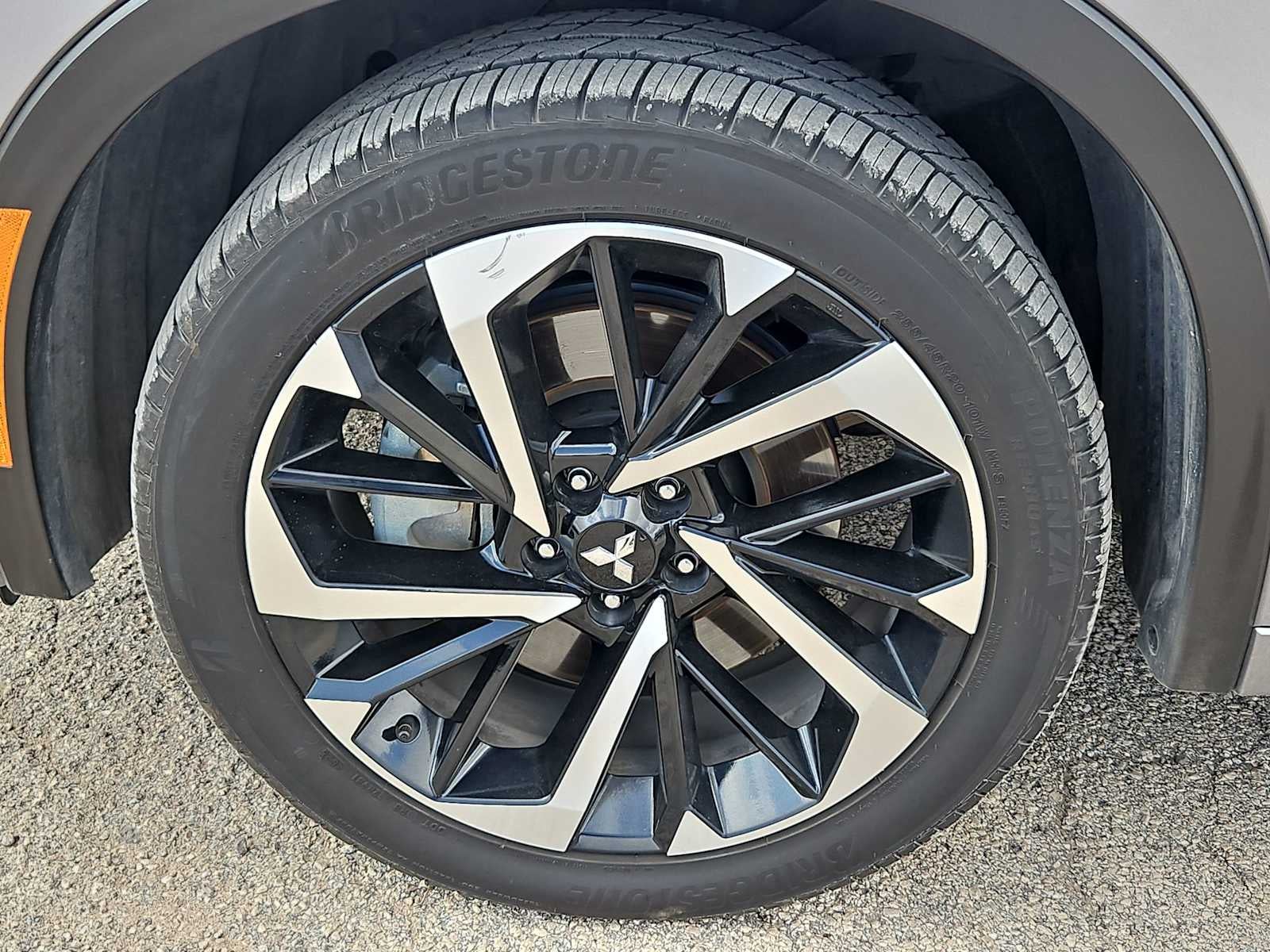 2024 Mitsubishi Outlander SEL