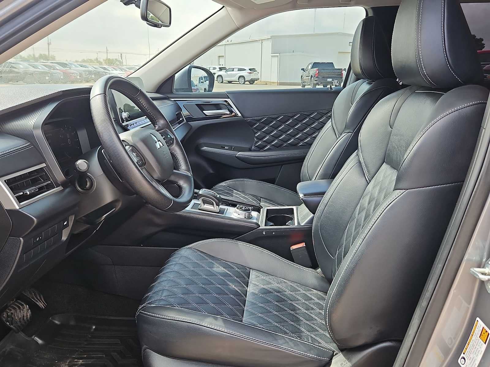 2024 Mitsubishi Outlander SEL