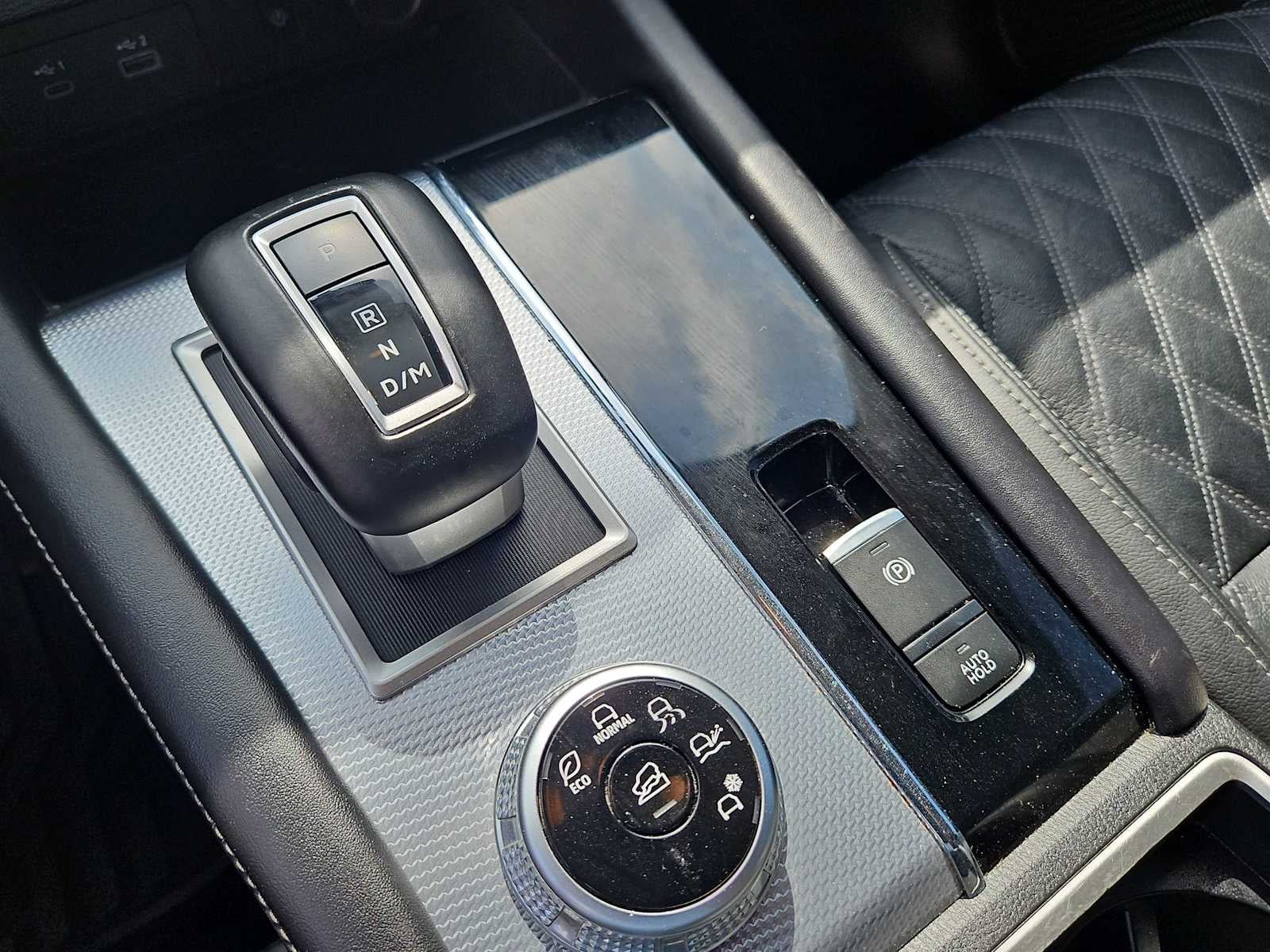 2024 Mitsubishi Outlander SEL