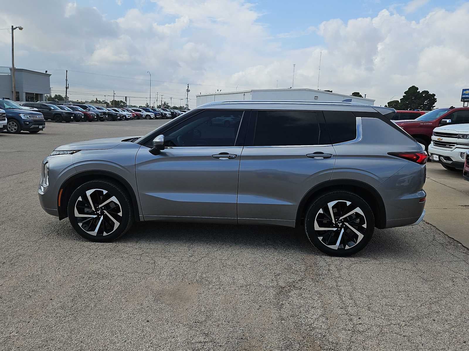 2024 Mitsubishi Outlander SEL