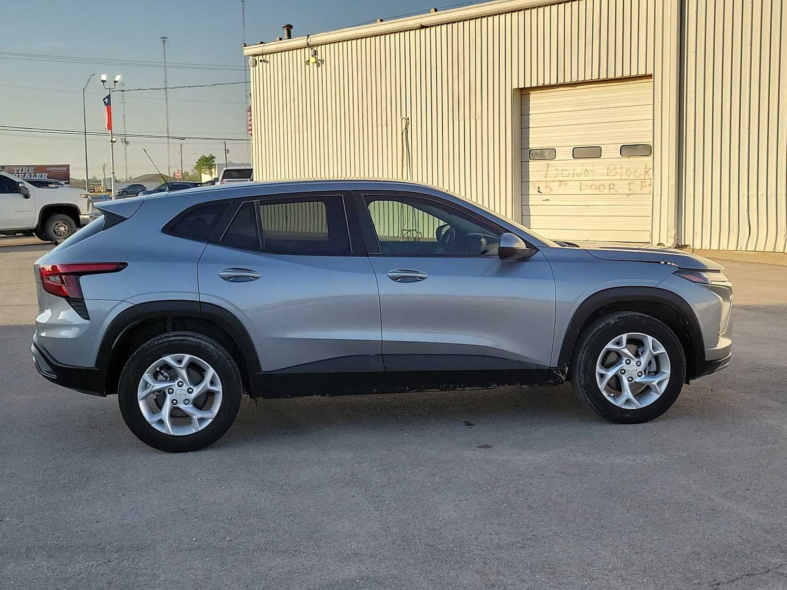 2025 Chevrolet Trax LS